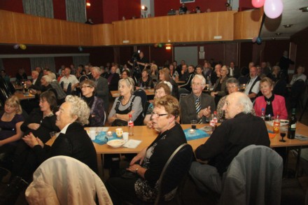 Nesten fullsatt i Folkets Hus